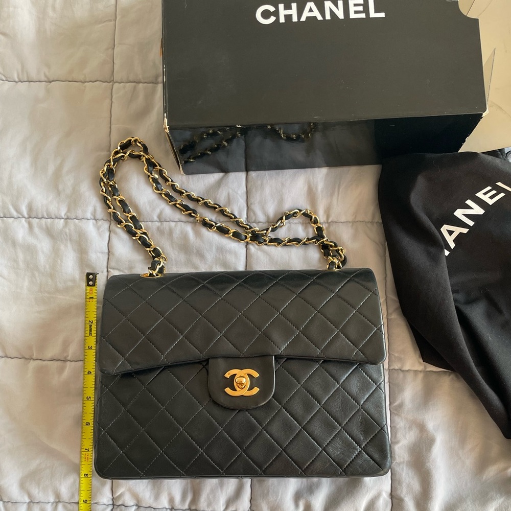 Chanel vintage medium double flap lambskin with 80s GHW.